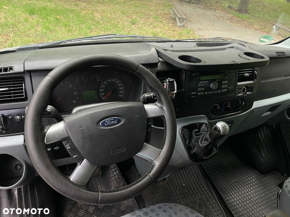 Ford Transit - 11