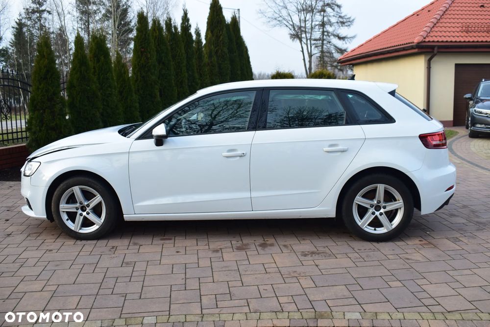 Audi A3 Sportback - 8