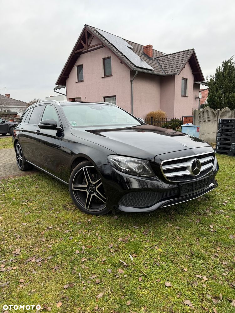 Mercedes-Benz Klasa E 220 d 9G-TRONIC Avantgarde - 2