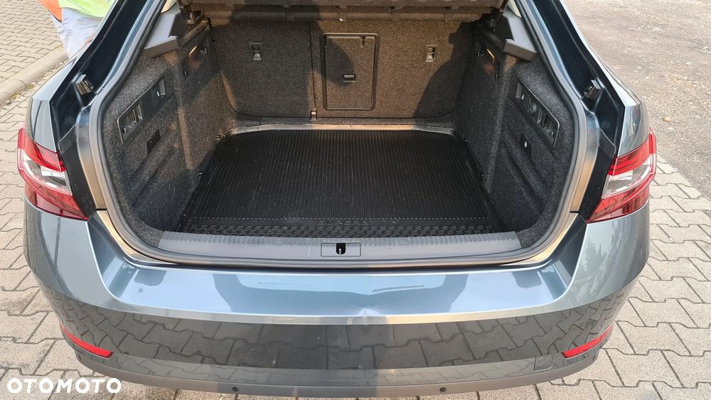 Skoda Superb 2.0 TDI Style DSG - 15