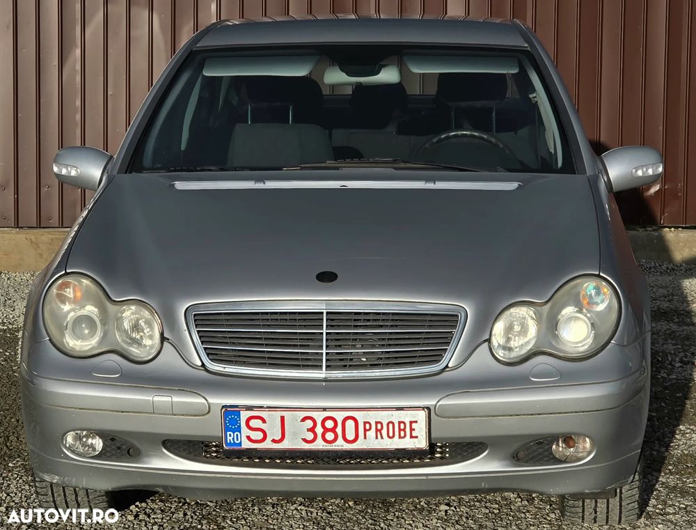 Mercedes-Benz C - 4