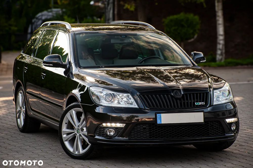 Skoda Octavia 2.0 TDI CR DPF DSG RS - 8