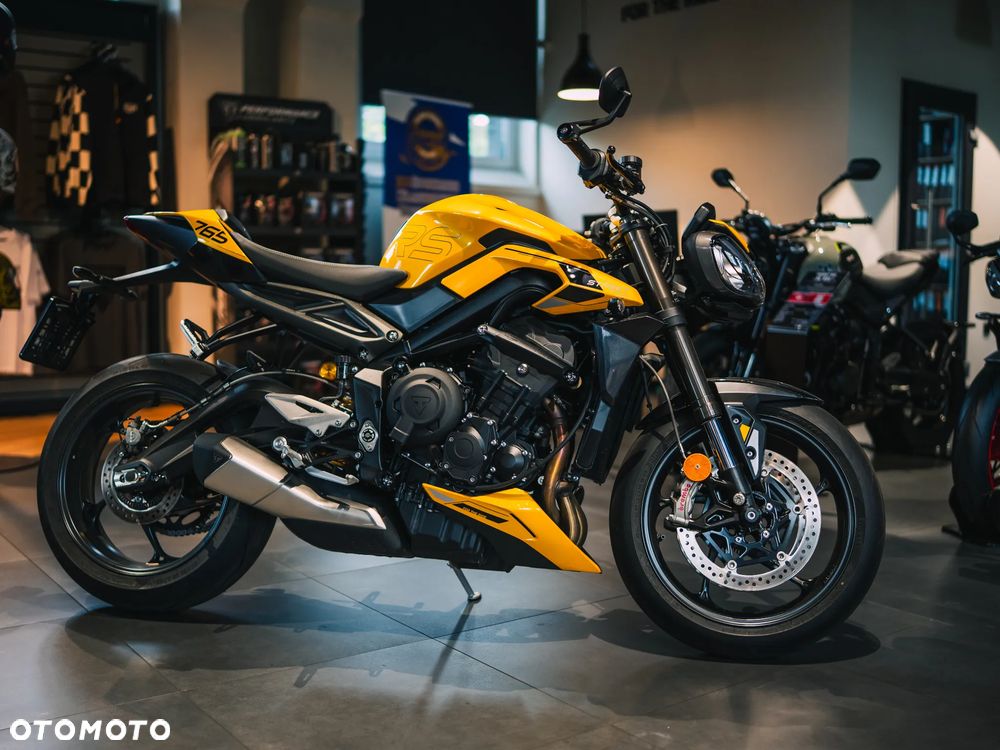 Triumph Street Triple - 4