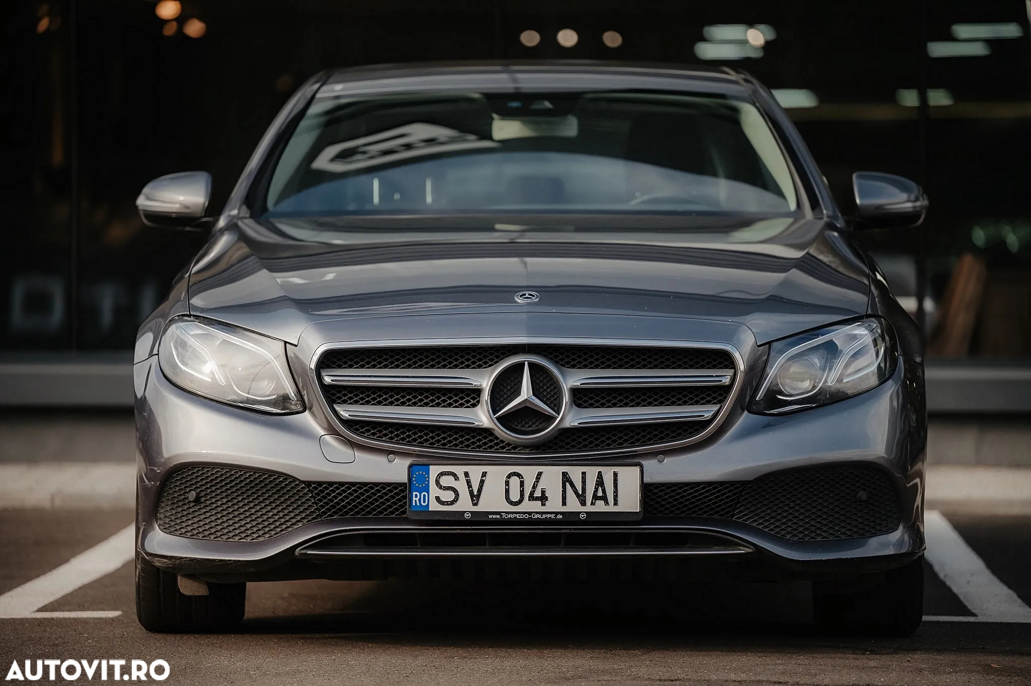 Mercedes-Benz E - 12