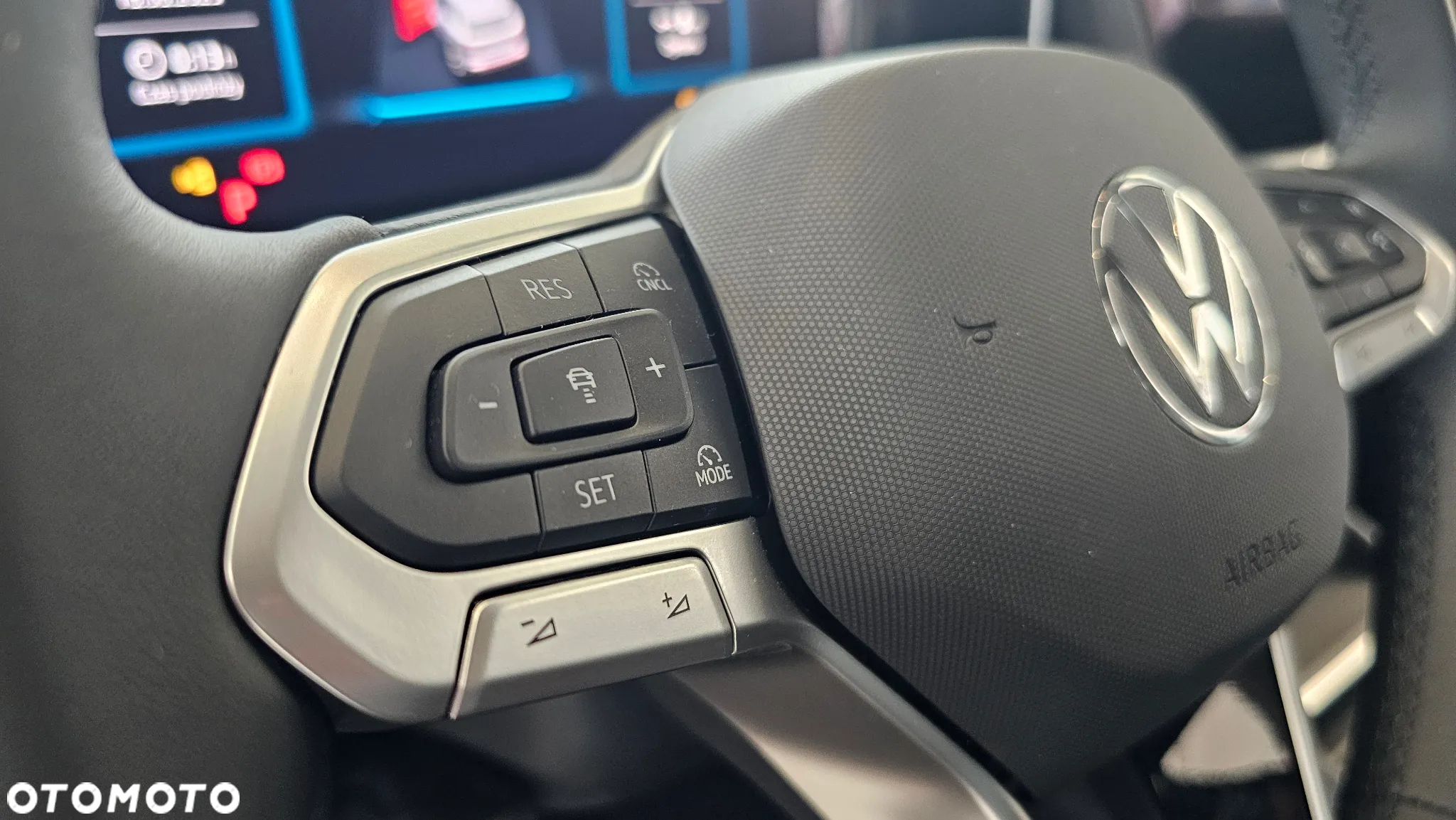 Volkswagen Tiguan - 21