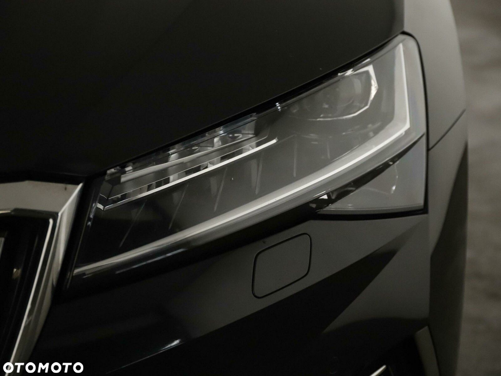 Skoda Superb 2.0 TDI SCR L&K DSG - 9