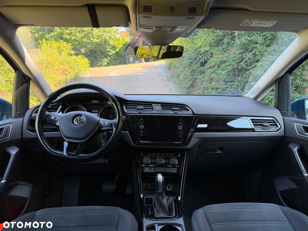 Volkswagen Touran - 9