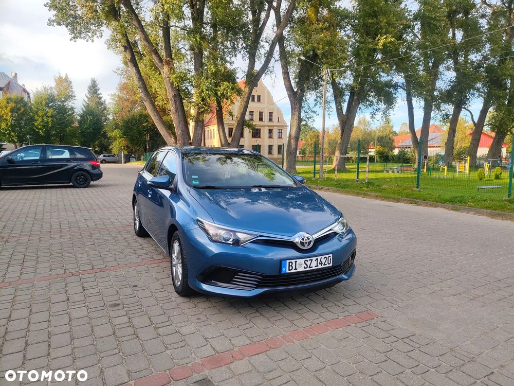 Toyota Auris 1.33 Dual-VVT-i - 24