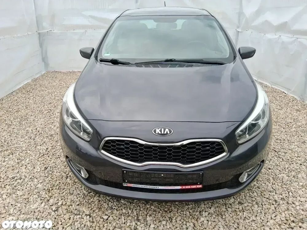 Kia Ceed 1.6 GDI Fifa World Cup Edition - 2