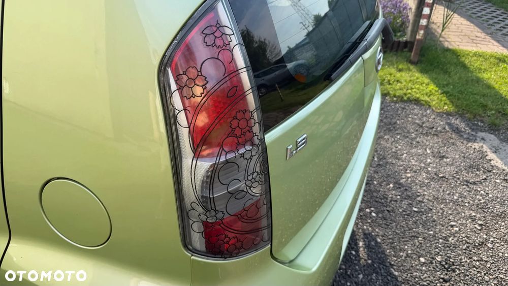 Daihatsu Sirion 1.3 - 4