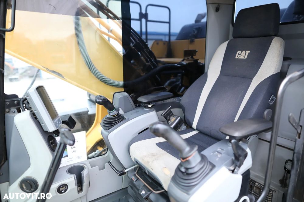 Caterpillar 329 ELR - 11