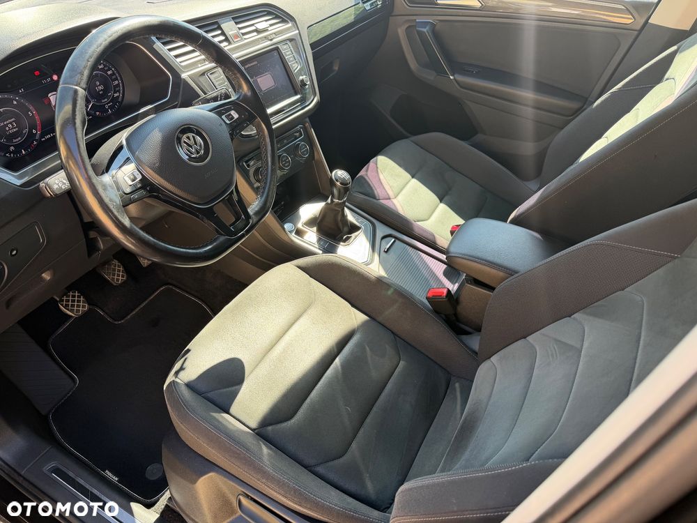 Volkswagen Tiguan 2.0 TDI SCR (BlueMotion Technology) Comfortline - 22