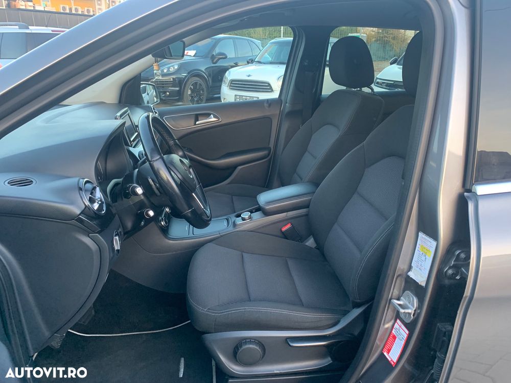 Mercedes-Benz B - 10