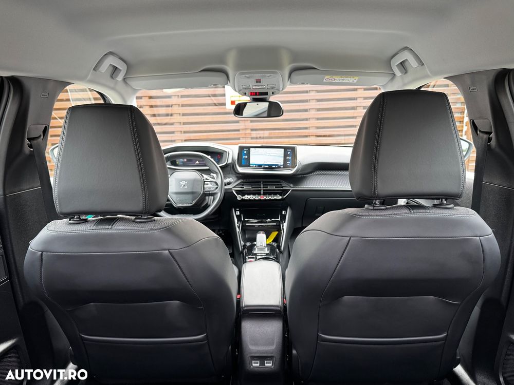 Peugeot 2008 BlueHDi 130 EAT8 Allure Pack - 25