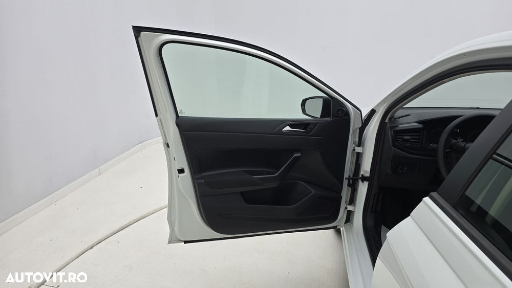 Volkswagen Polo - 12