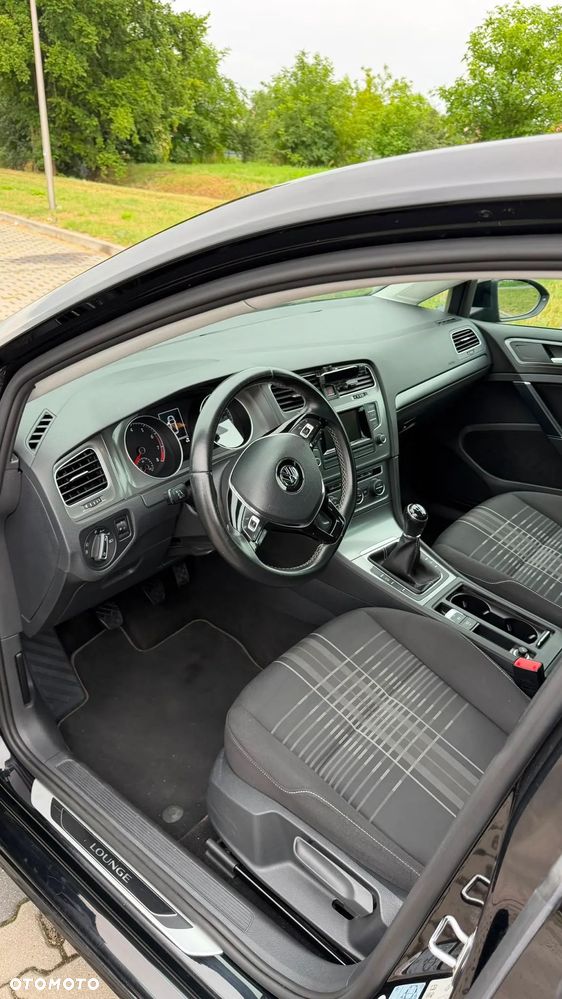 Volkswagen Golf - 19