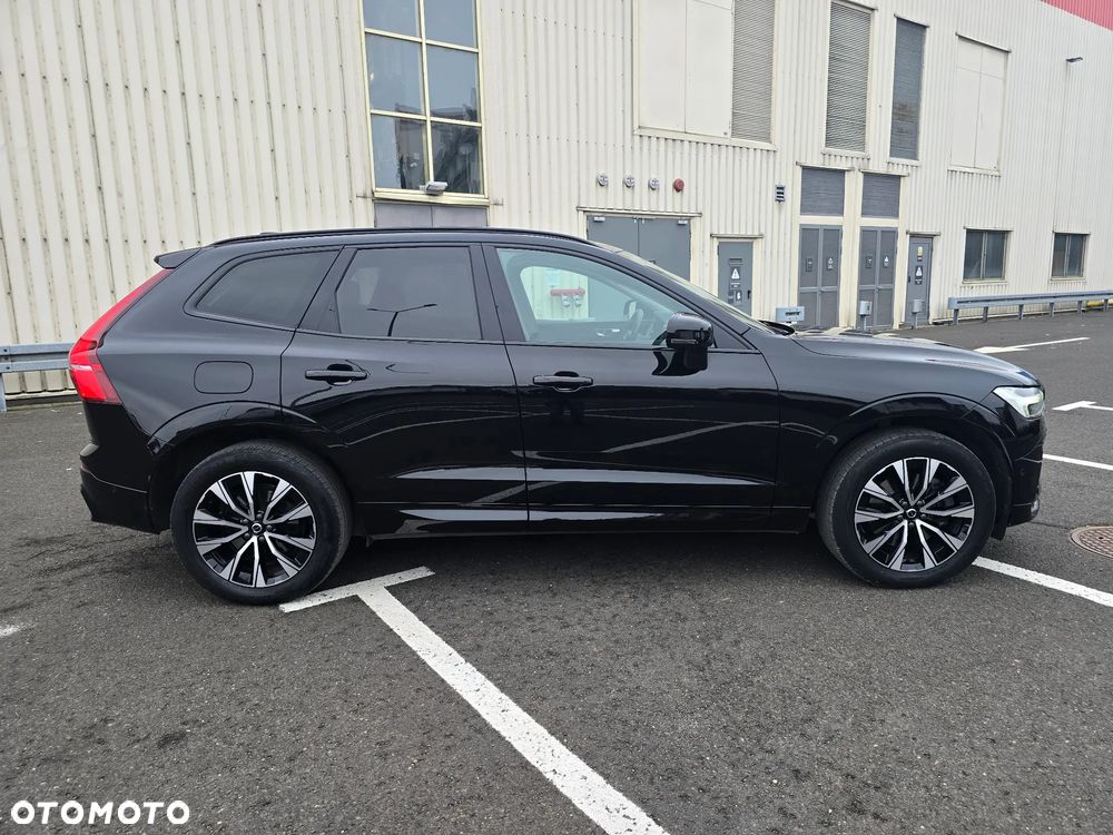 Volvo XC 60 B5 B AWD Ultimate Dark - 3