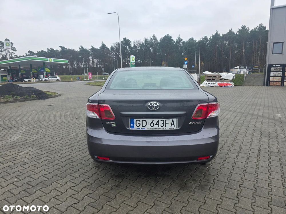Toyota Avensis 1.8 Style - 7