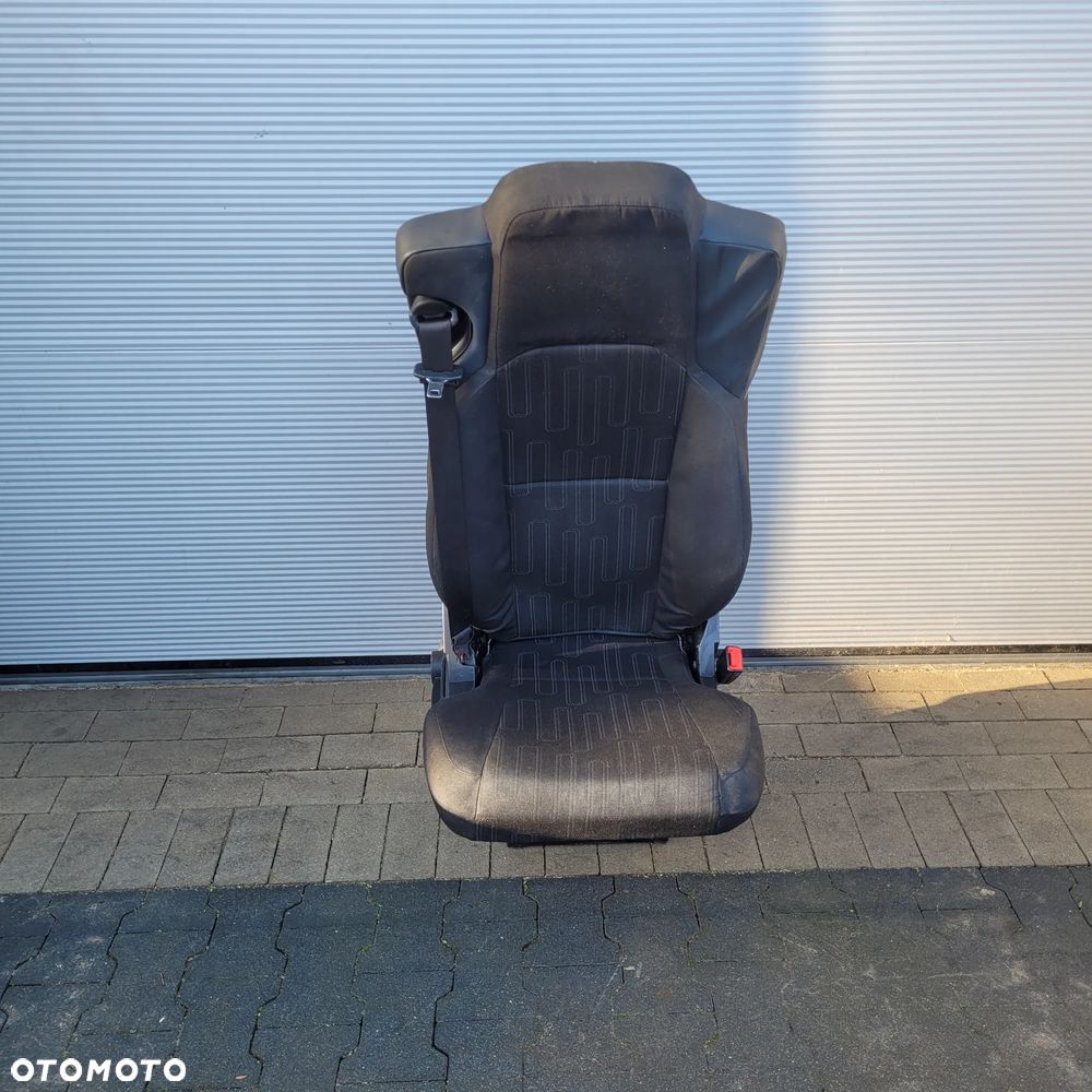 FOTEL ACTROS MP4 PRAWY SKLADANY ORYGINAŁ CHWALIM116 - 1