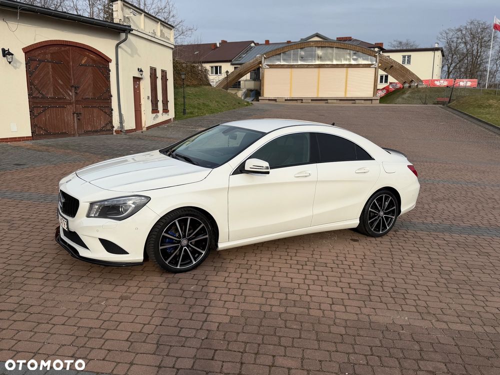Mercedes-Benz CLA 220 d 7G-DCT AMG Line - 16