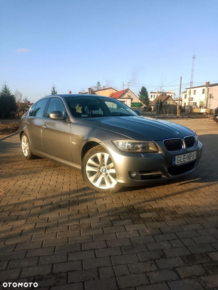 BMW Seria 3 318d - 14