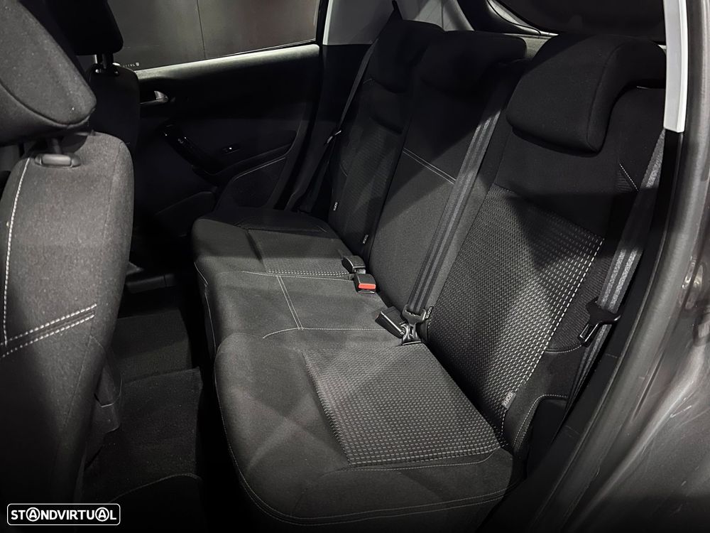 Peugeot 208 1.2 PureTech Allure - 27