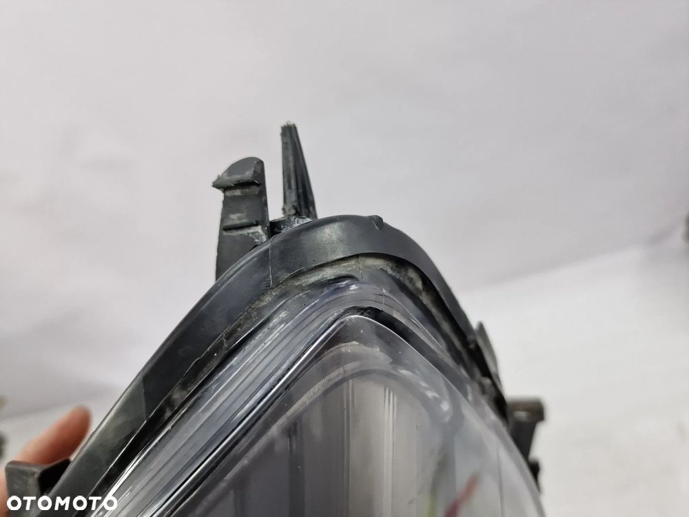 RENAULT CLIO 3 III LIFT 09-12 LEWA LAMPA PRZEDNIA PRZÓD SOCZEWKA , NR 260107046R , NR AUKCJI LA304 - 15