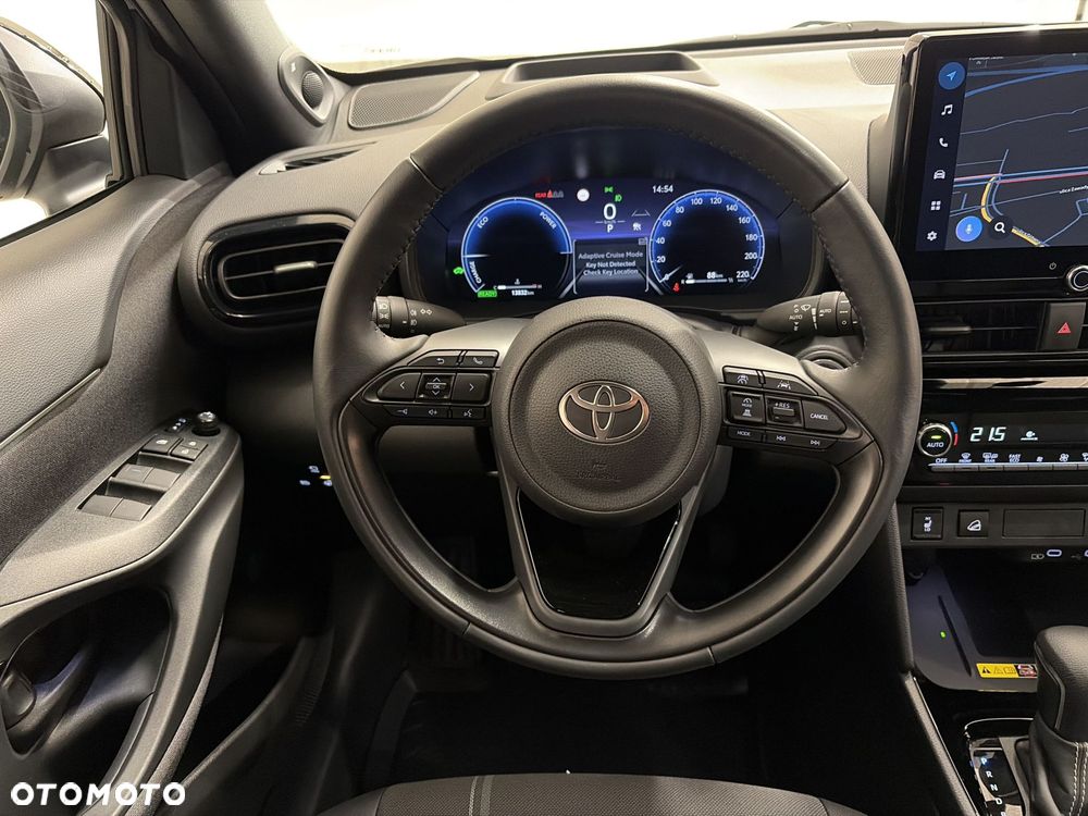 Toyota Yaris Cross - 12