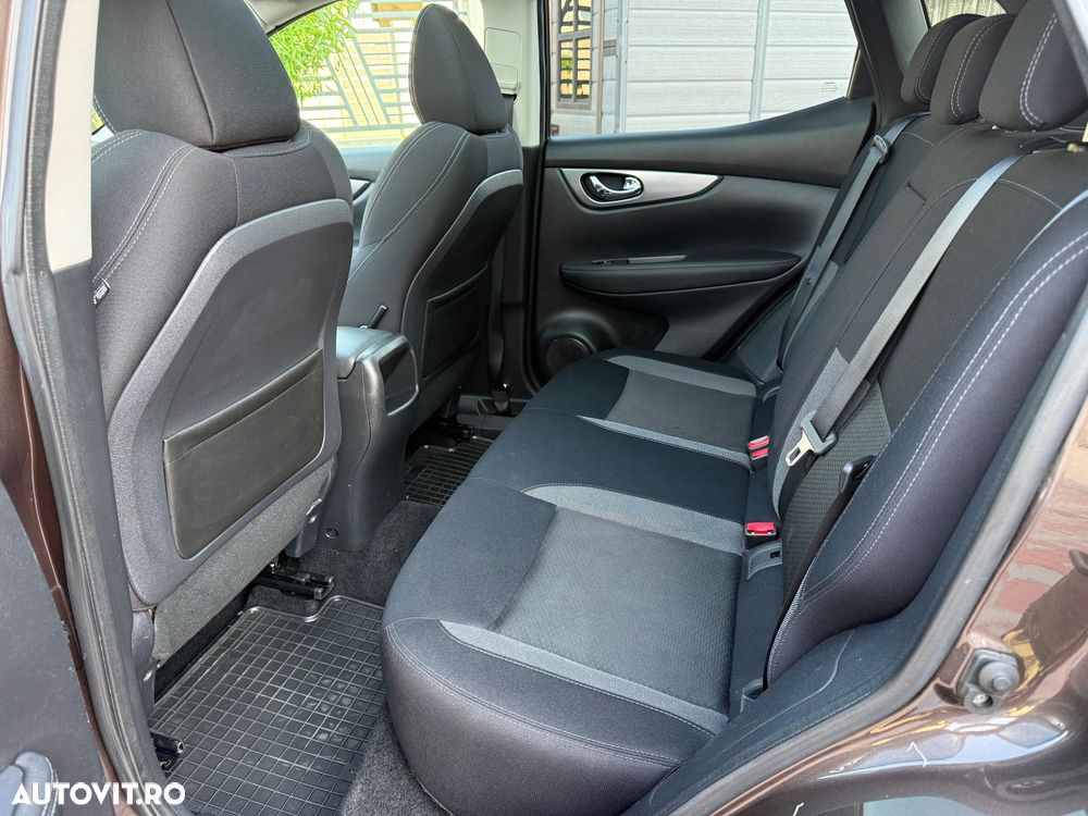 Nissan Qashqai 1.3 DIG-T DCT N-CONNECTA - 33