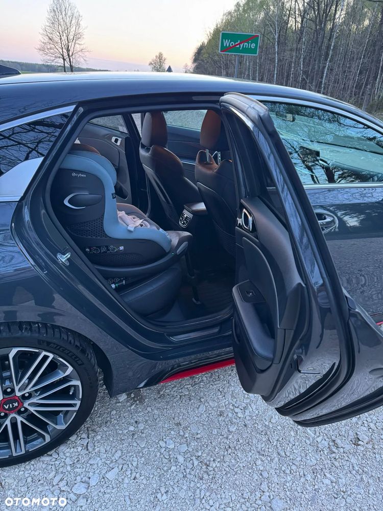 Kia ProCeed - 14