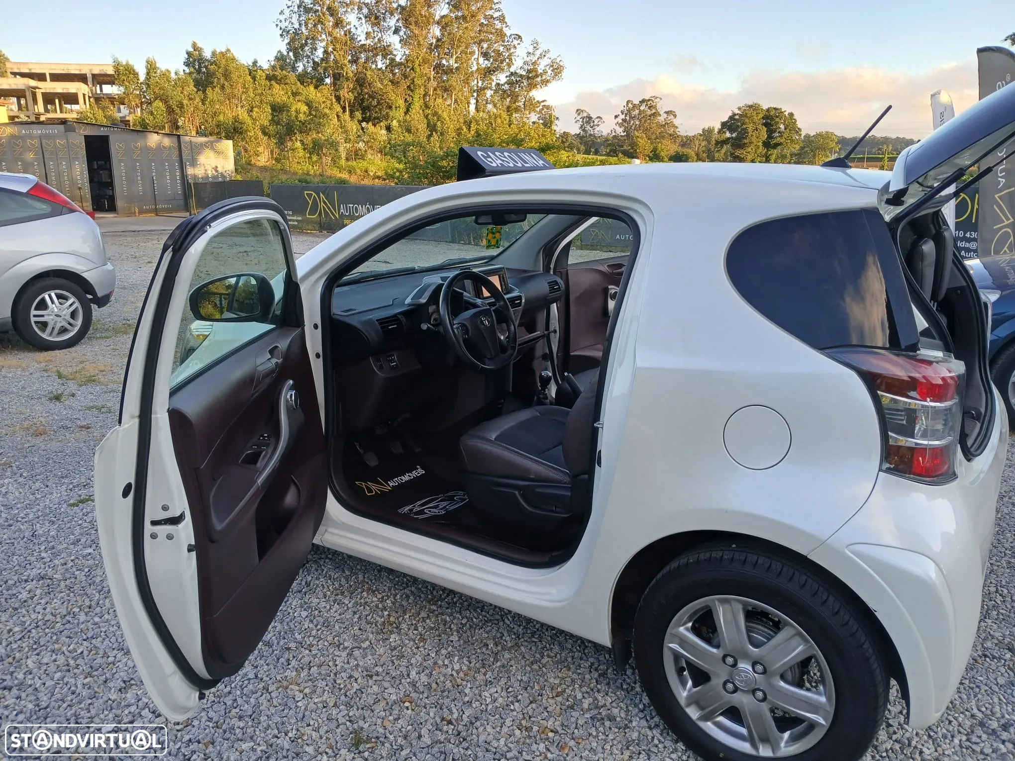 Toyota iQ 1.0 VVT-i - 10