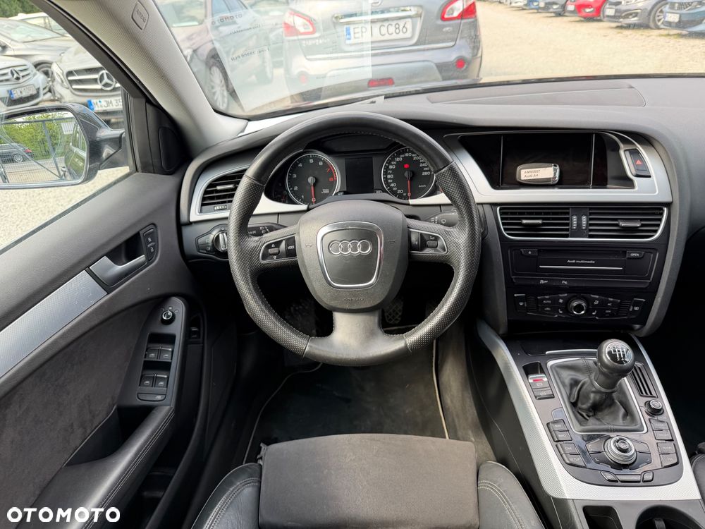 Audi A4 Limousine - 33