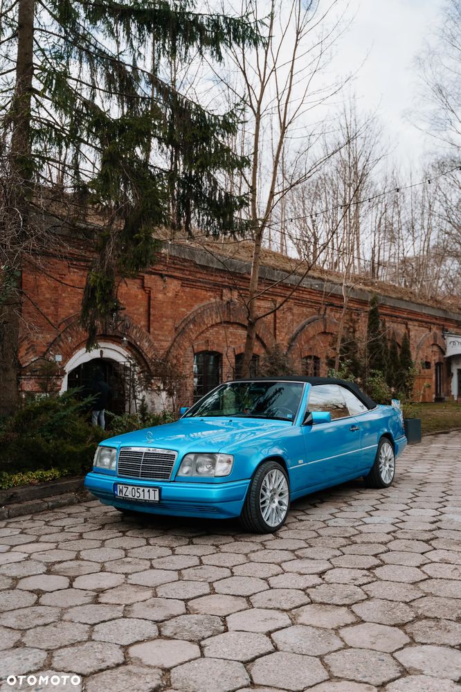 Mercedes-Benz Klasa E 200 - 1