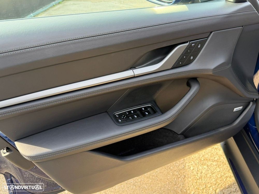 Porsche Taycan 4S - 16