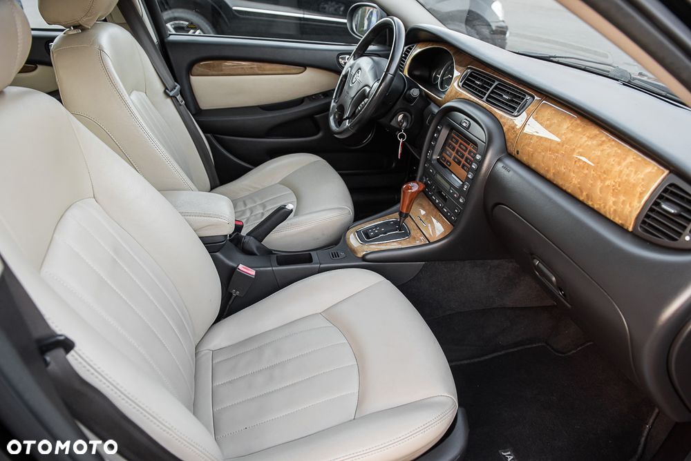 Jaguar X-Type 3.0 High - 29