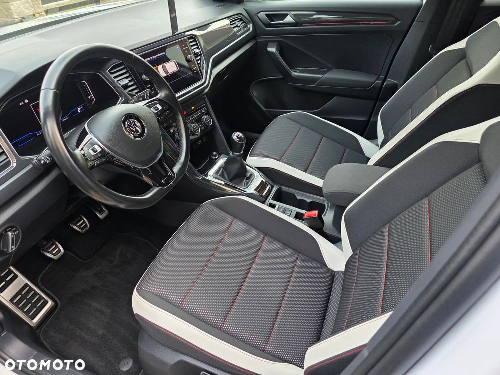 Volkswagen T-Roc - 21