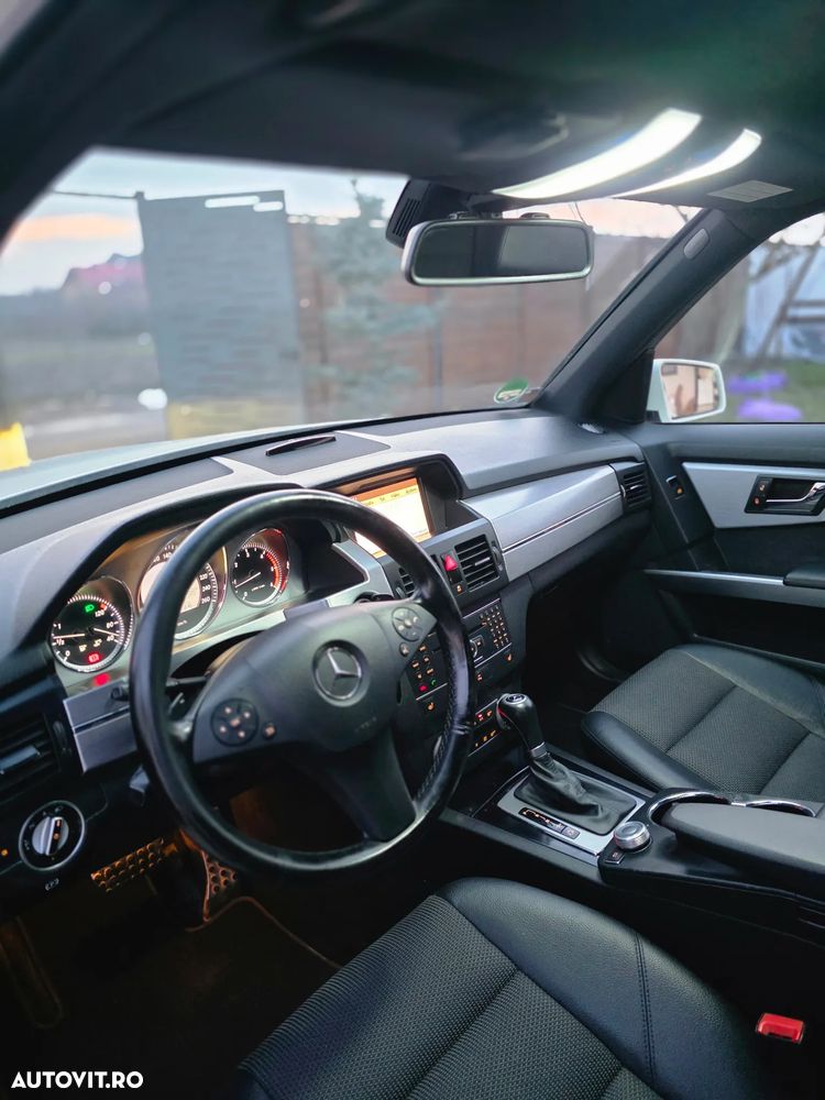 Mercedes-Benz GLK 220 CDI DPF 4Matic BlueEFFICIENCY 7G-TRONIC - 19