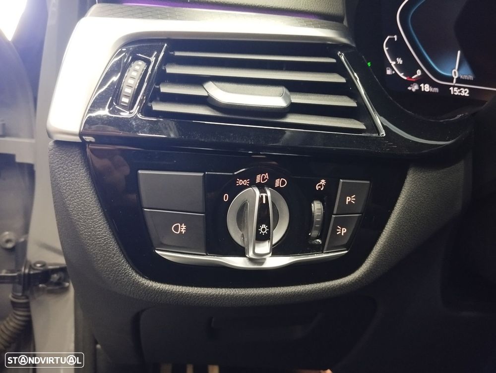 BMW 520 e Pack M - 21