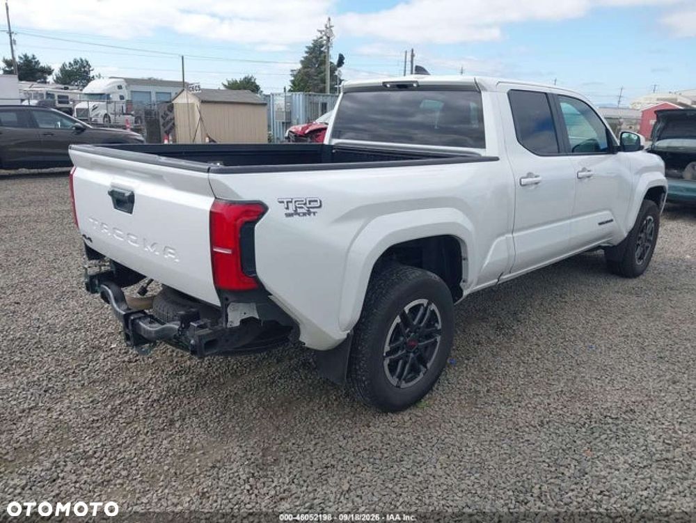 Toyota Tacoma - 6