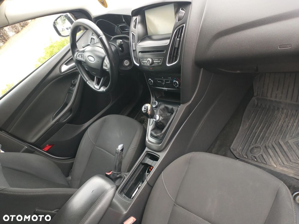 Ford Focus - 12