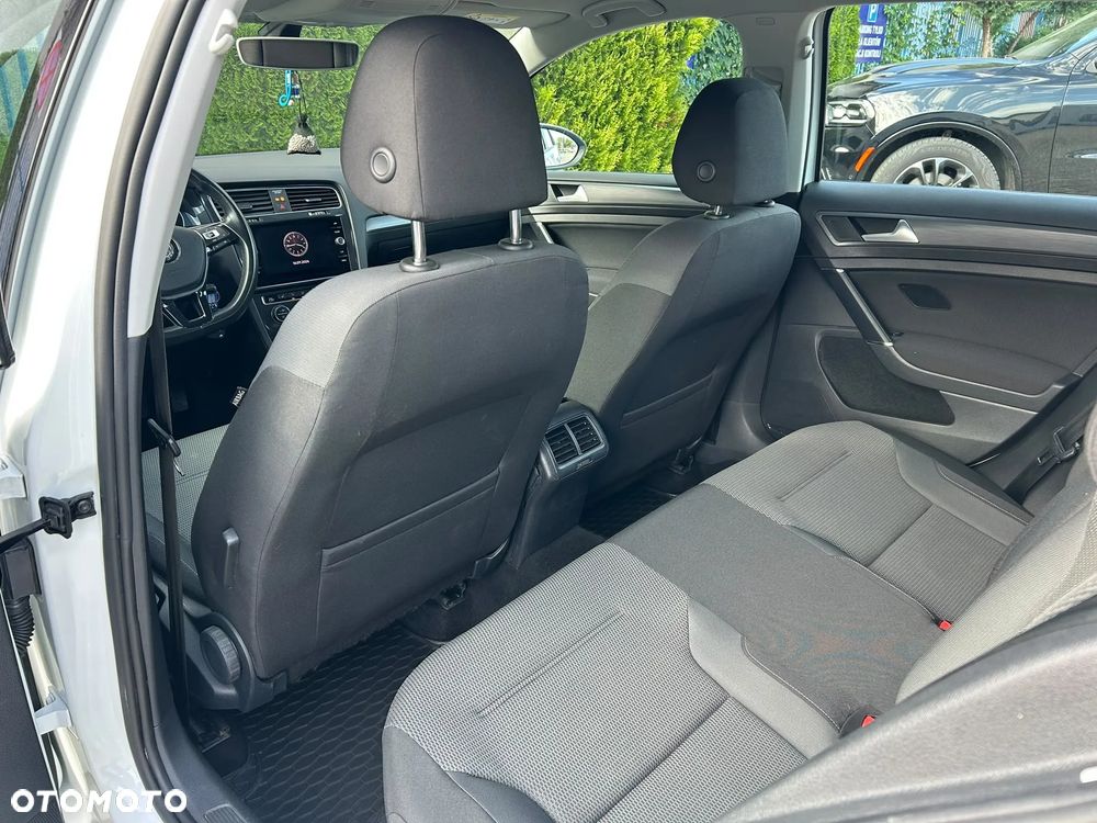 Volkswagen Golf 1.6 TDI BMT Comfortline - 27