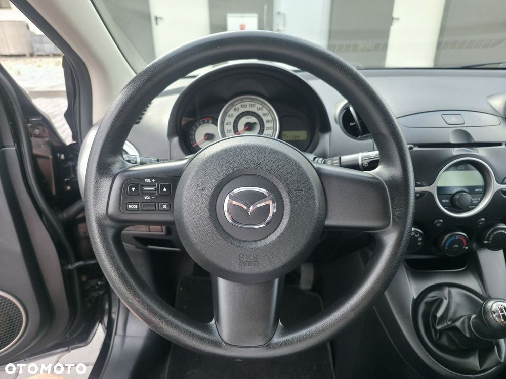 Mazda 2 - 17
