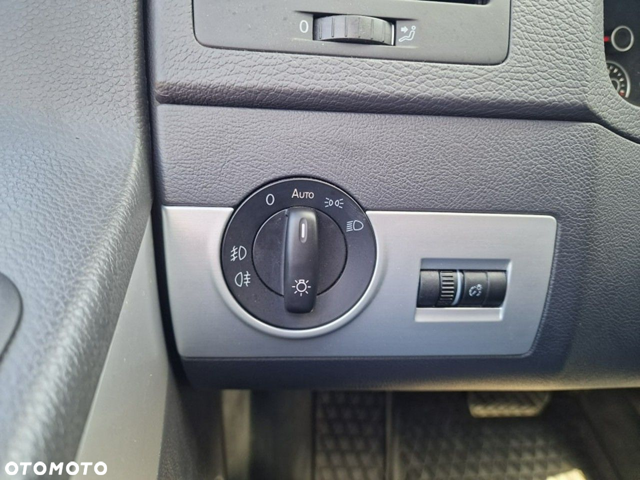 Volkswagen Multivan - 12