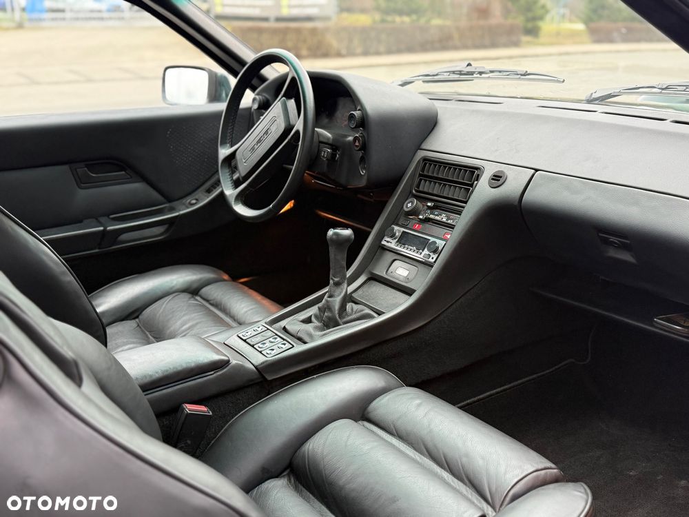 Porsche 928 - 5