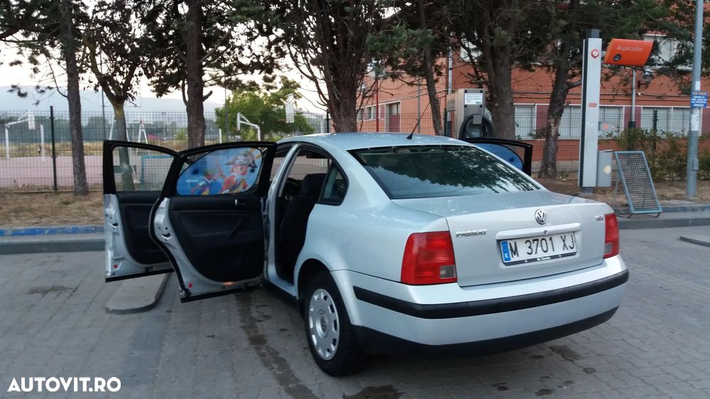 Volkswagen Passat - 5
