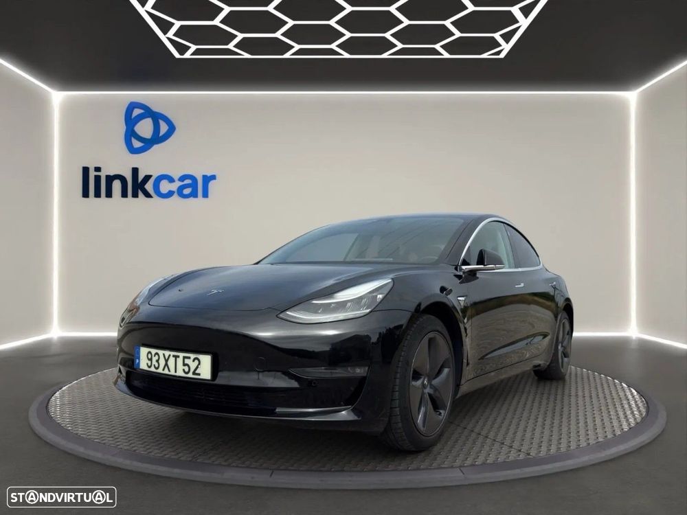 Tesla Model 3 - 4