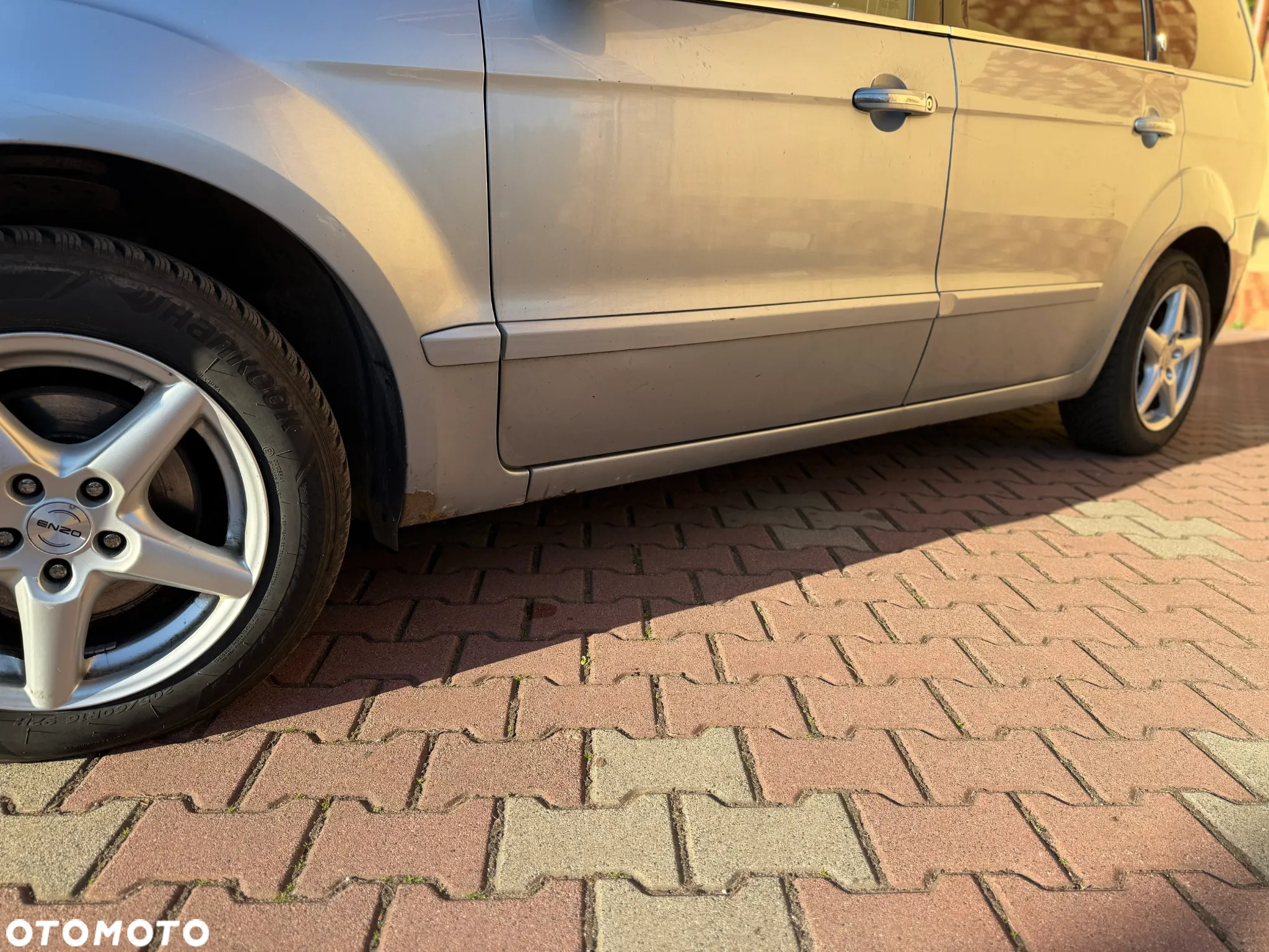 Ford Galaxy 2.0 TDCi Ghia - 11
