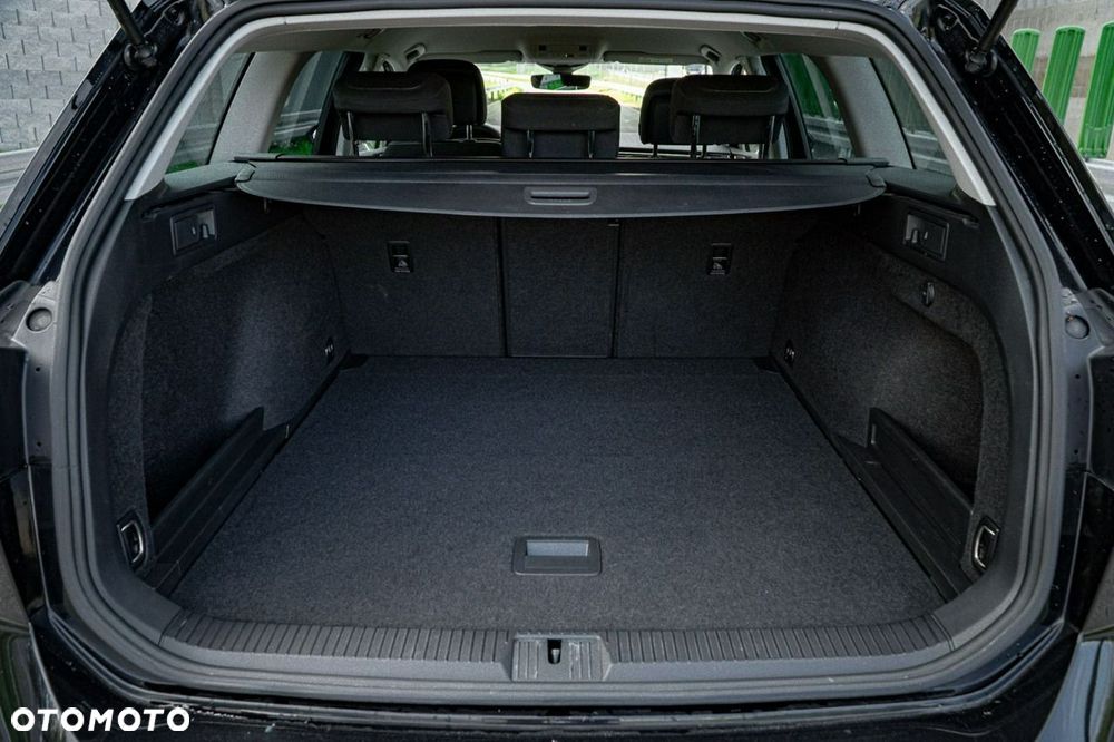 Volkswagen Passat 1.5 TSI EVO Business DSG - 40