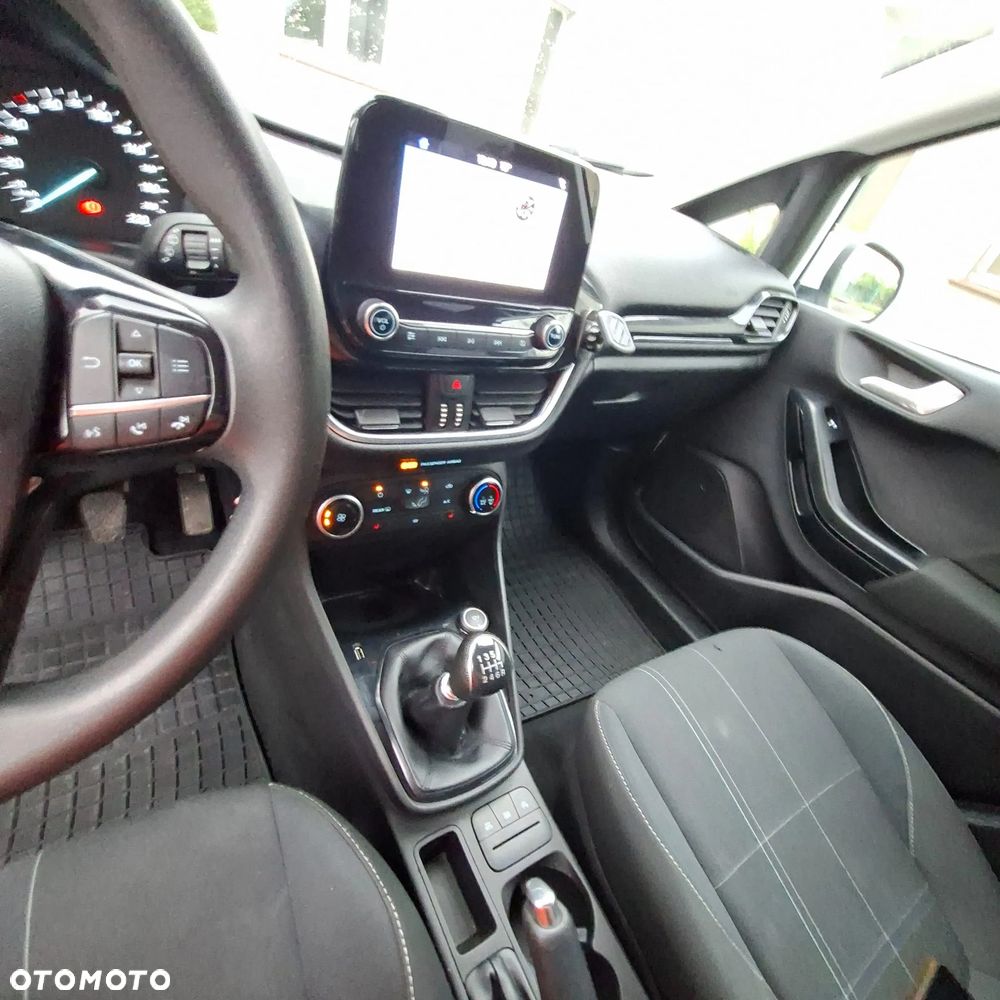 Ford Fiesta VAN - 15