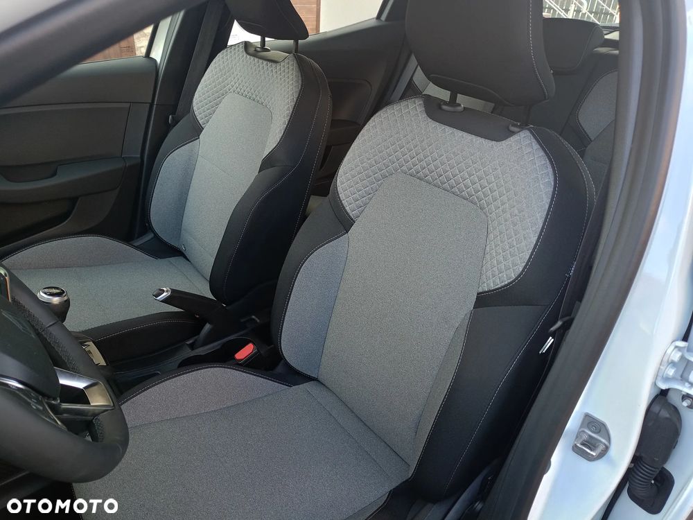 Renault Clio TCe 90 EVOLUTION - 12